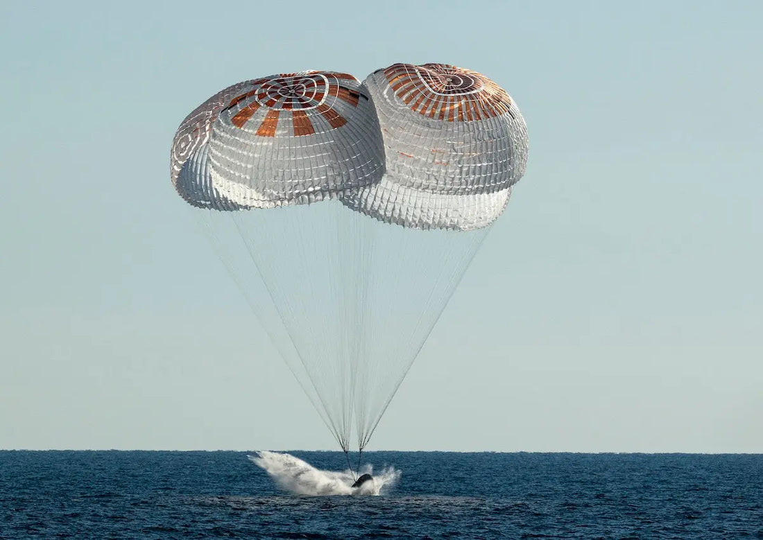  NASA Astronauts Return Home After 9 Months Stuck in Space | SpaceX Dragon Capsule Lands